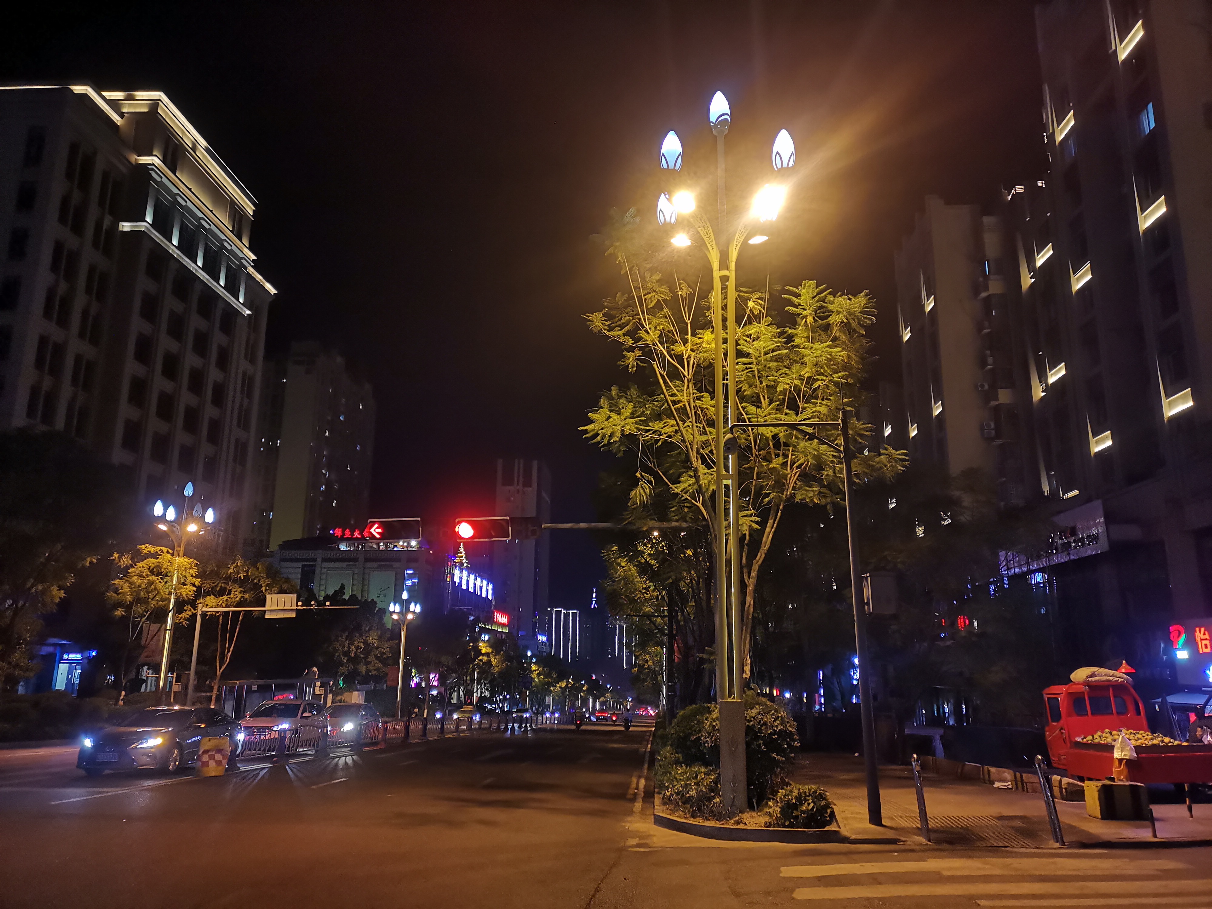 路灯安装后效果1.jpg